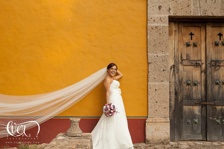 Mexico destination wedding photographer Ever Lopez