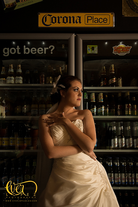 beer refrigerator mexican destination wedding photographer Ever Lopez